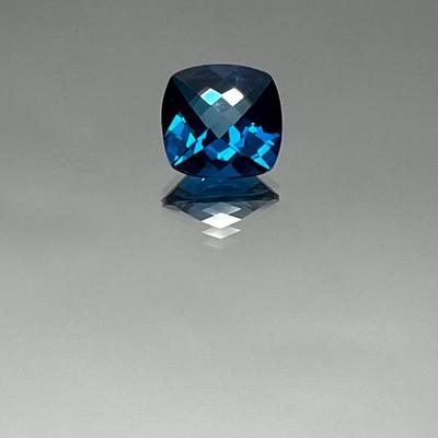 Blue Topaz- Treated - Large Cushion cut - 4.35ct 10x10mm - Deep sea blue color