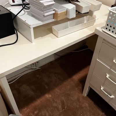 Modern Simple No-drawer White Work Desk On Rollers