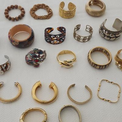Statement Bracelets And Bangles 