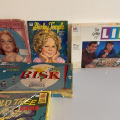 Vintage Games And Paper Dolls