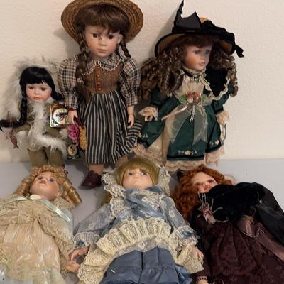 Porcelain Dolls 