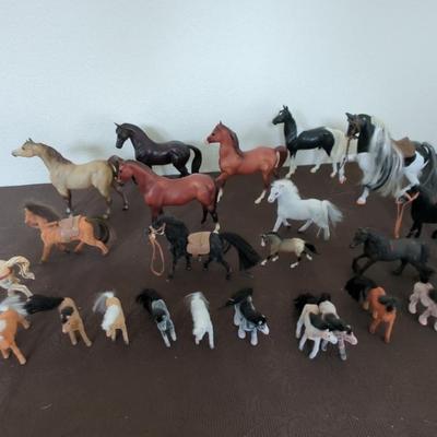 Collection Of Vintage Breyer Horses & Mini Flocked Horses Lot Of 25