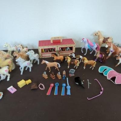 Assorted Vintage Horses, Wooden Horse Stable & Accessories 