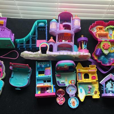 Polly Pocket Accessories And Splashing Mermaids