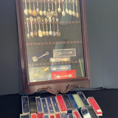 Wood Souvenir Spoon Holder With Spoons 