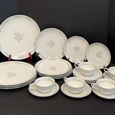 Noritake China “Natalie” #2 22 Pieces