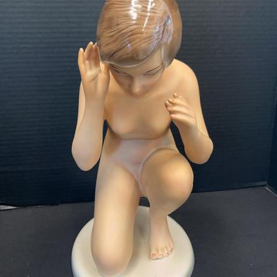 Favaro Cecchetto Mid Century Italian Ceramic Female Statue