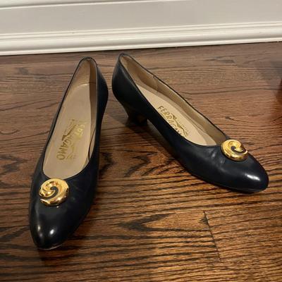 Salvatore Ferragamo Navy Heels Size 7 AA