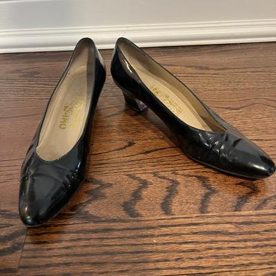 Salvatore Ferragamo Black Leather Heels Size 7AA