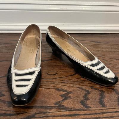Salvatore Ferragamo Black And White Pumps Size 7 A2