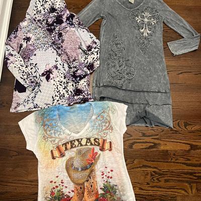 Womens L/XL Detailed Tops Lot Of 3