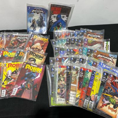 2011-15 DC Batman And Robin & 2015-16 Robin Son Of Batman & Batman And Robin Tradebacks 