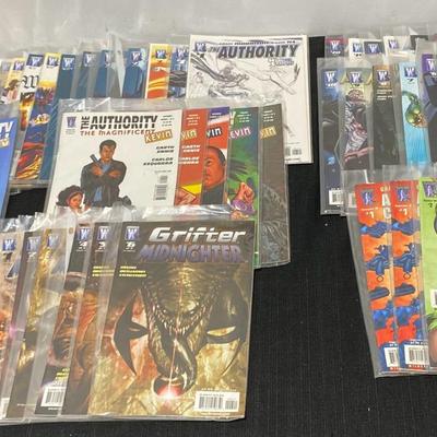 WS Wildstorm Comics Includes Authority, Midnighter, & A Man Named Kev