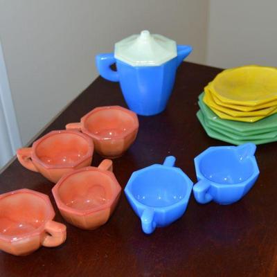 1930s Vintage Childs Play Glass Set 