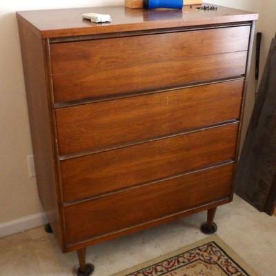 Mid Century Chest of Drawers 
