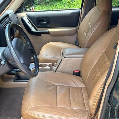 2000 Jeep Cherokee Sport SUV / ORIGINAL OWNER / 75,000 MILES | Year: 2000
Make: JEEP
Model: Cherokee Sport SUV 4WD
Color: Green...