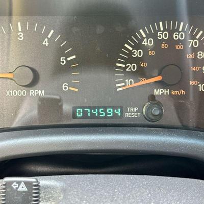 2000 Jeep Cherokee Sport SUV / ORIGINAL OWNER / 75,000 MILES | Year: 2000
Make: JEEP
Model: Cherokee Sport SUV 4WD
Color: Green...