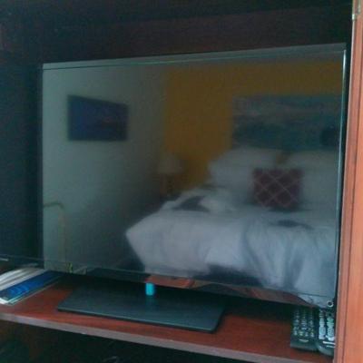 Sale Photo Thumbnail #4: TV