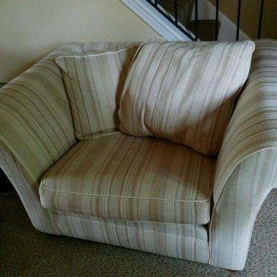 Sale Photo Thumbnail #19: Oversize Chair