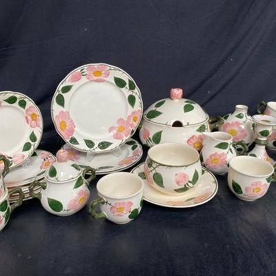 Villeroy&Boch Wildrose Replacement China Set