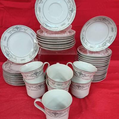 40pc Vintage Wade "Diane" Porcelain Dishware Set