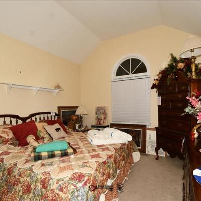 409 bedroom b