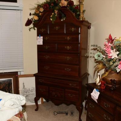 423 bedroom b