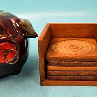 "Hull Pottery" 'Corky Pig' and More