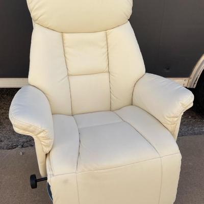 “HomeCom” PU Leather Reclining Chair