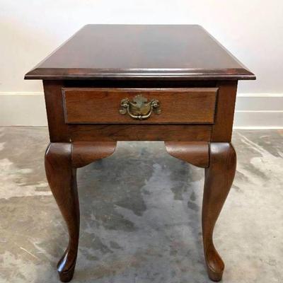 Lot #78 Vintage Queen Anne Style Side/End/Accent Table with 1 Drawer