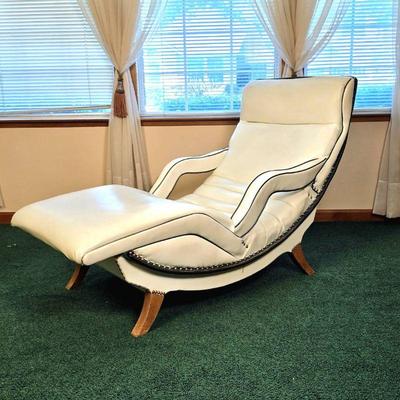 Lot #1 Mid-Century Adjustable Countour Chair
