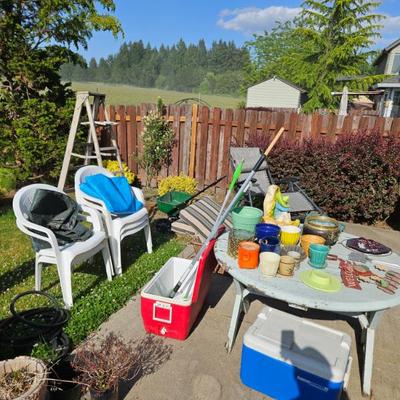 Estate sale photo