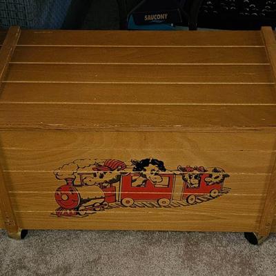 Vintage toy trunk $150..now $75