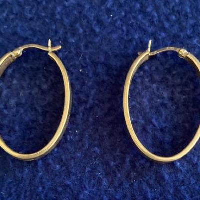 14K Gold Oval Hoop Earrings