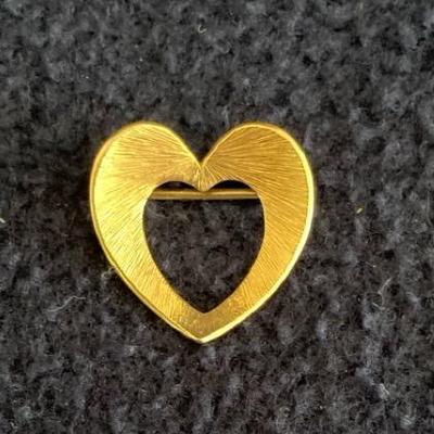 14K Gold Heart Brooch