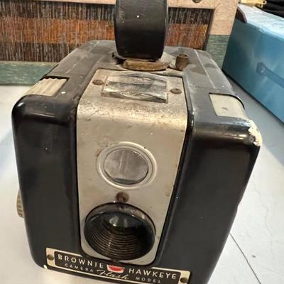 VINTAGE CAMERA...
