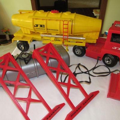 Johnny Express truck with accessories