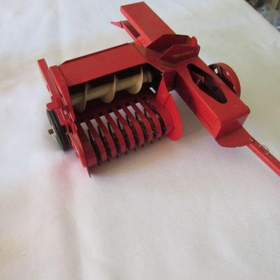 Metal Tru scale hay baler