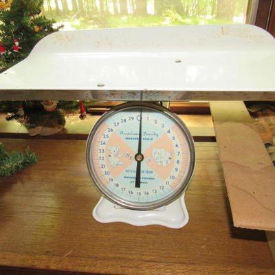 Old baby scale