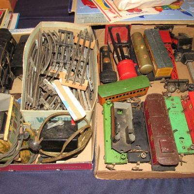 Lionel metal train