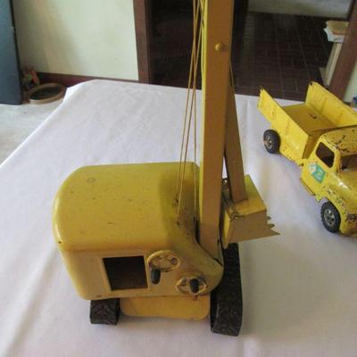 Metal Structo shovel