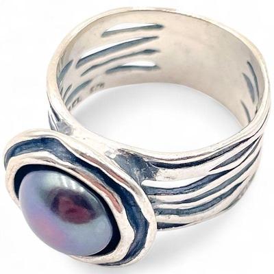 925 Silver Ring with Black Pearl Size 8