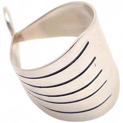 925 Sterling Silver Pendant with Grooved Design