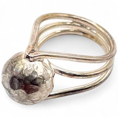 Sterling Silver Ring w/Hammered Dome Design Size 7