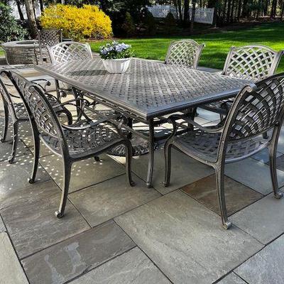 1 1/2 year old Aluminum coated outdoor set