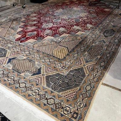 Fabulous Iranian Tabriz wool carpet 19'7" x 11'6"