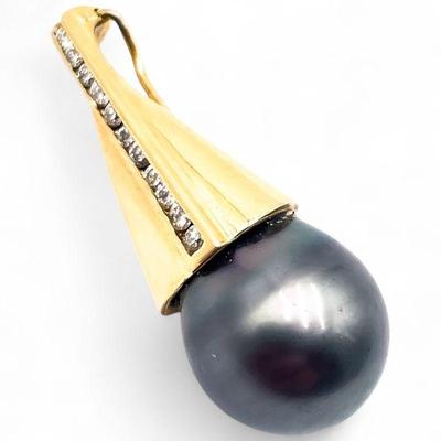 18K Gold Pendant with Black Pearl and Diamonds