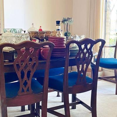 beautiful mahogany dining room table and chairs
