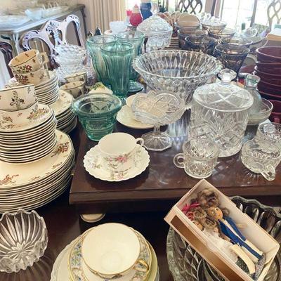crystal glasses, cups, saucers, plates, decoratives