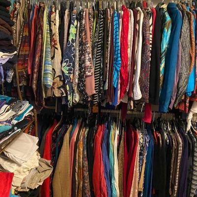 Sale Photo Thumbnail #81: 4 ladies blouses 100s of pieces